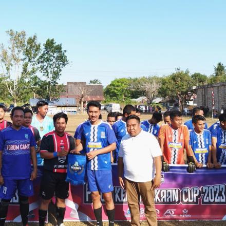 Bupati Banjar Membuka Kompetisi Sepak Bola 